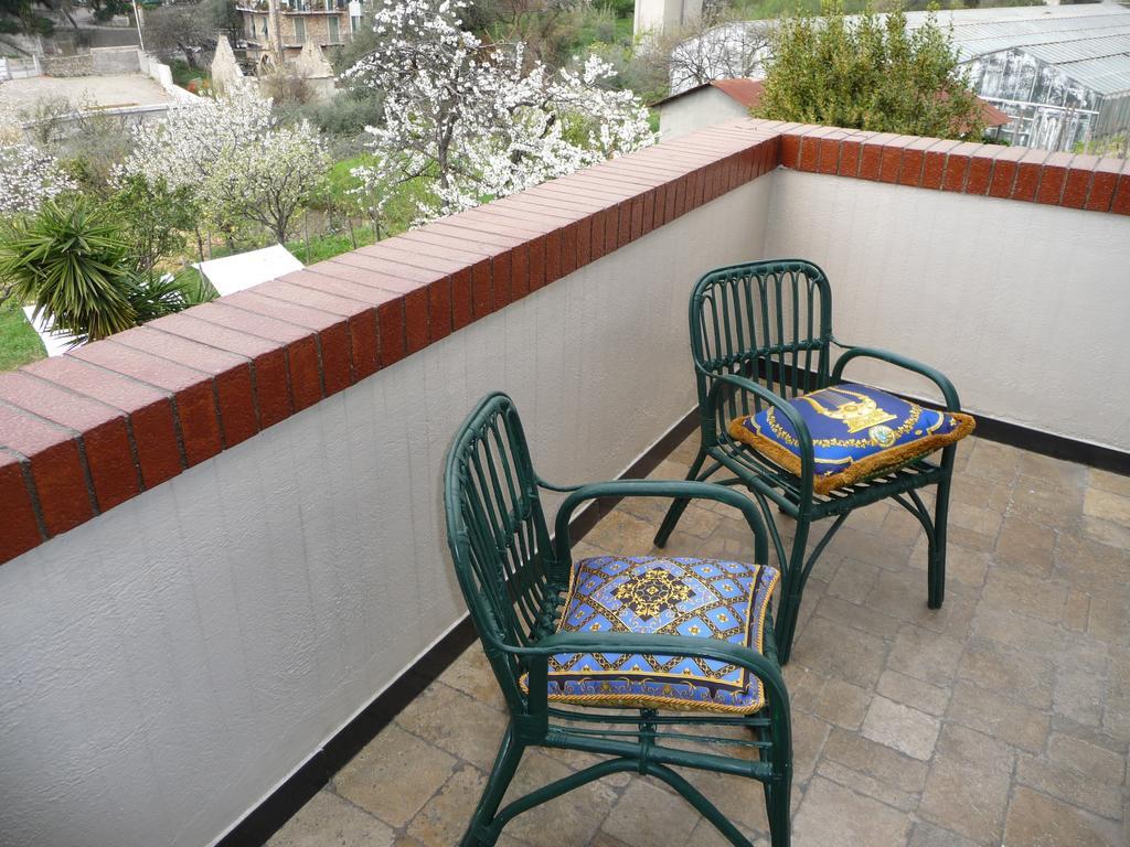 Villa Ca Dei Conti San Bartolomeo Al Mare Zimmer foto